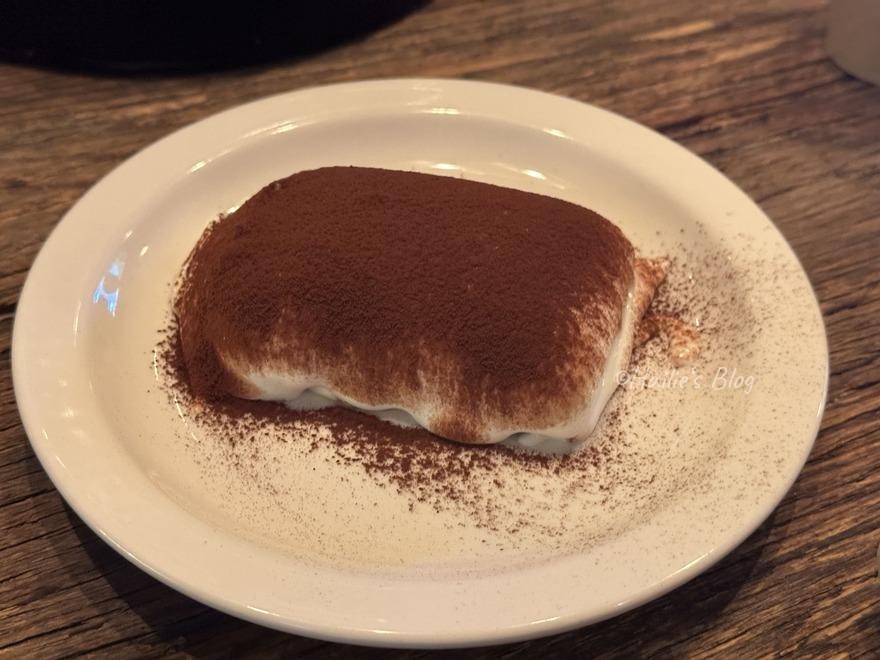 McCOY's cafe 好吃手工經典提拉米蘇