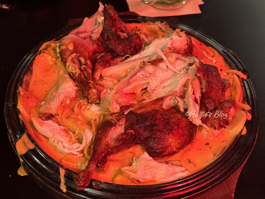 韓式玫瑰醬年糕與意粉配搭雞肉
