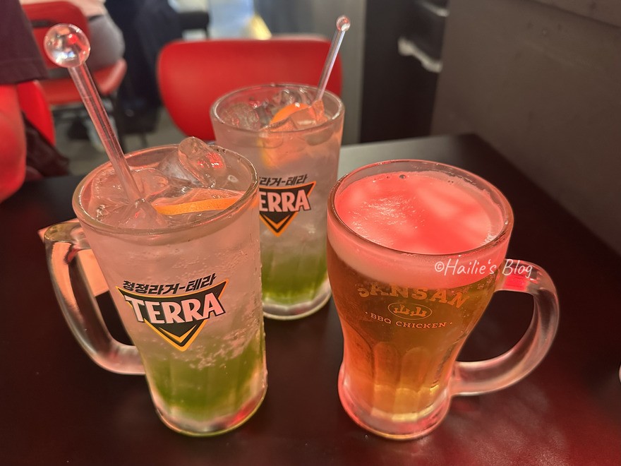 必點冰涼飲品配韓式烤雞